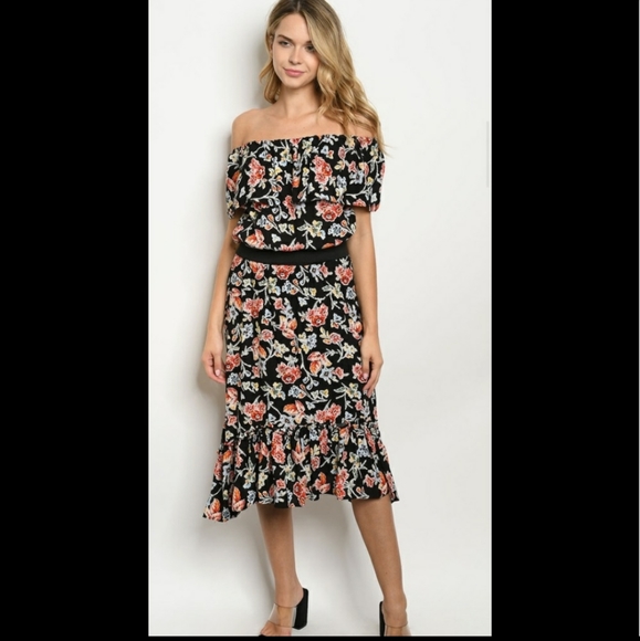 Floral dress - Picture 3 of 3